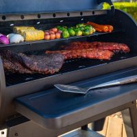 1000 BLACK LABEL - Grill à granules et fumoir Louisiana Grills - Image 8